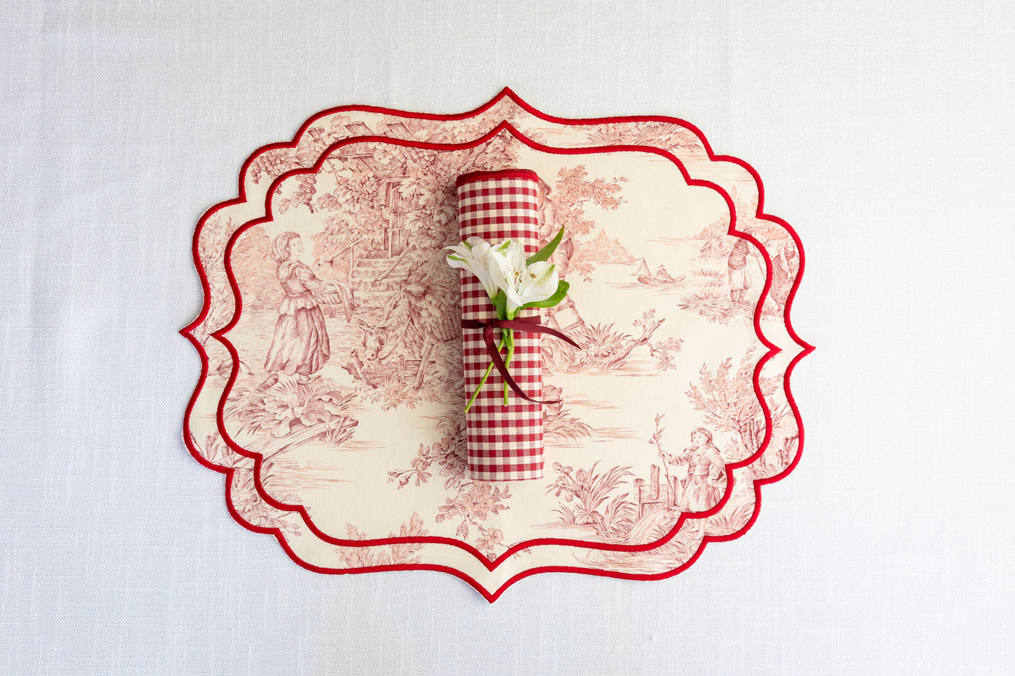 TDJ Pink+Red Scalloped Placemat - Set of 2